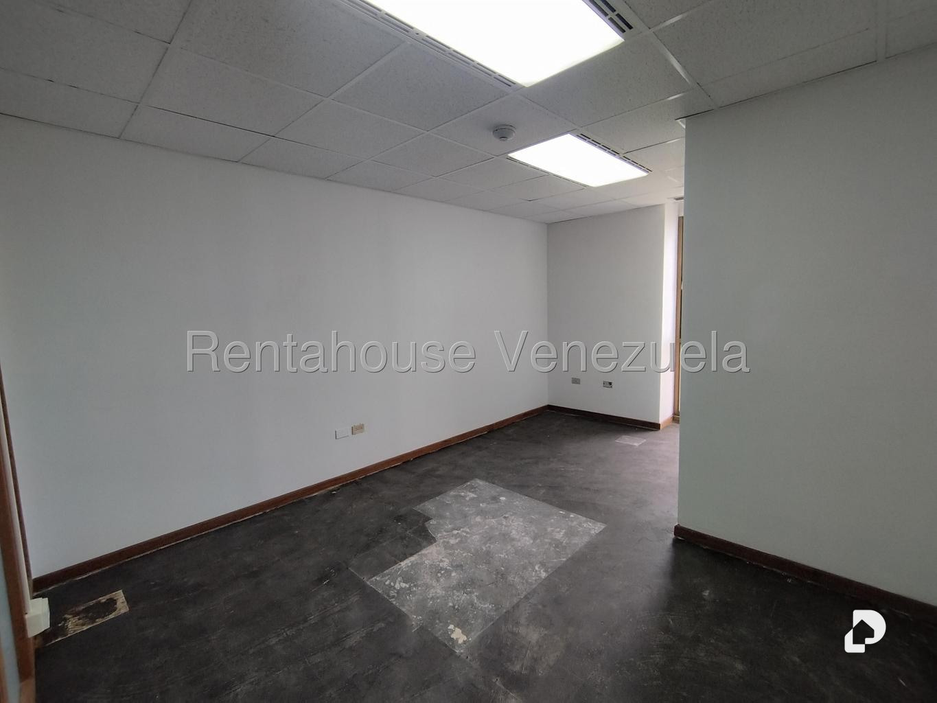 Oficina en Los Palos Grandes, Caracas – 2