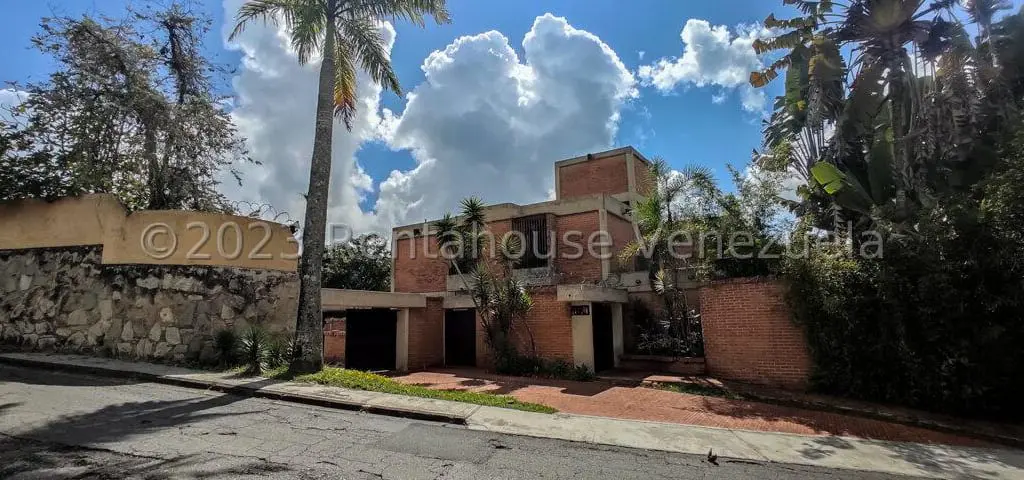 House in La Lagunita Country Club, Caracas - 1