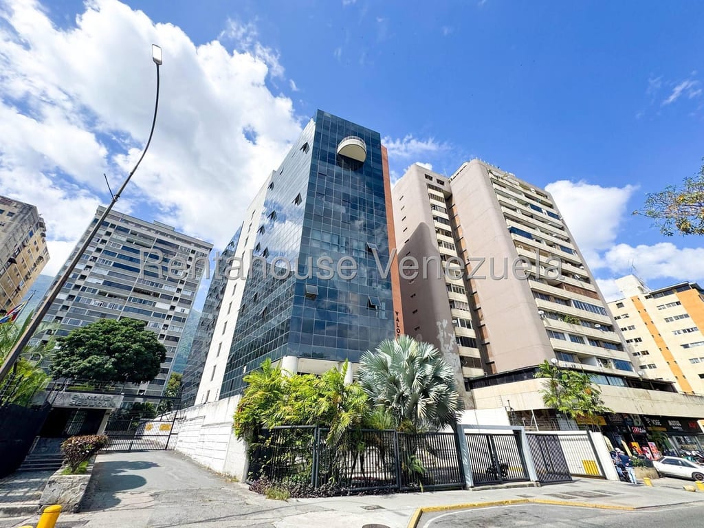 Oficina en Los Dos Caminos, Caracas - 1