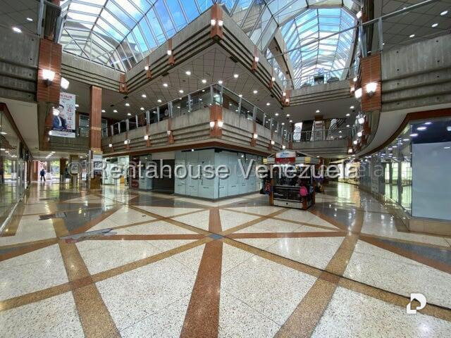 Local comercial en Boleíta Norte, Caracas – 12