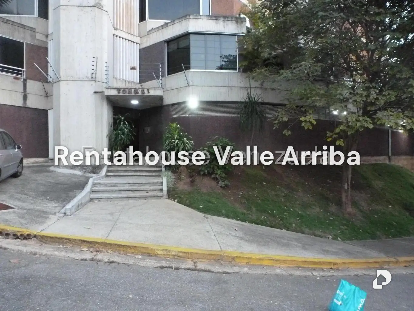 Apartamento en Lomas de Las Mercedes, Caracas – 2