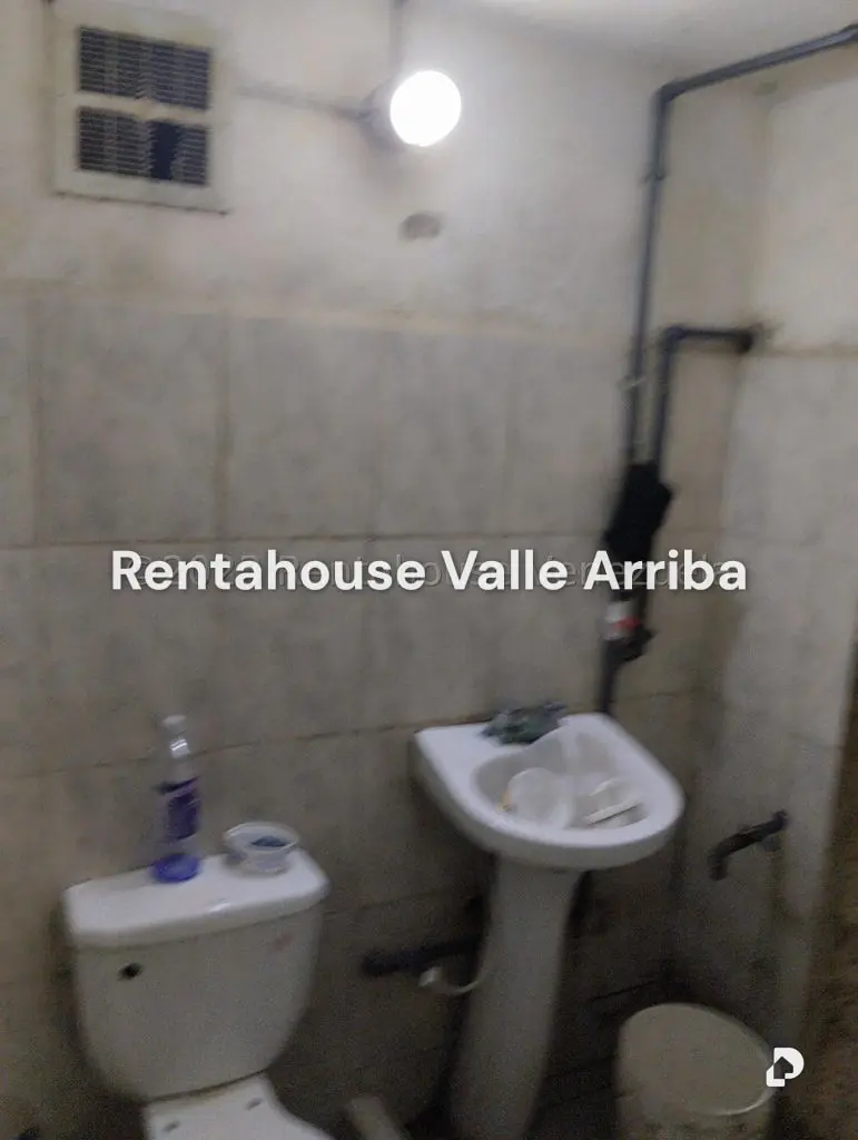 Casa en Parroquia Santa Rosalía, Caracas – 13
