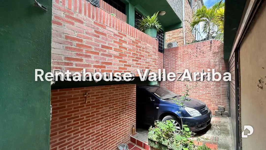 Terreno en Los Guayabitos, Caracas – 28