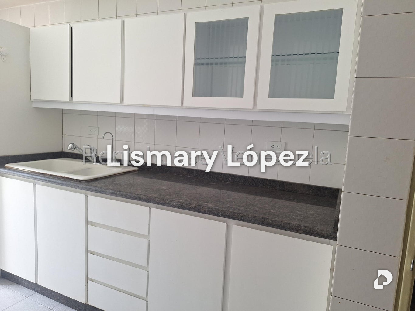 Apartamento en Los Palos Grandes, Caracas – 18
