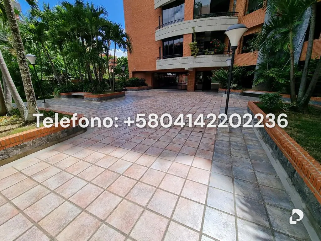 Apartamento en Campo Alegre, Caracas – 28