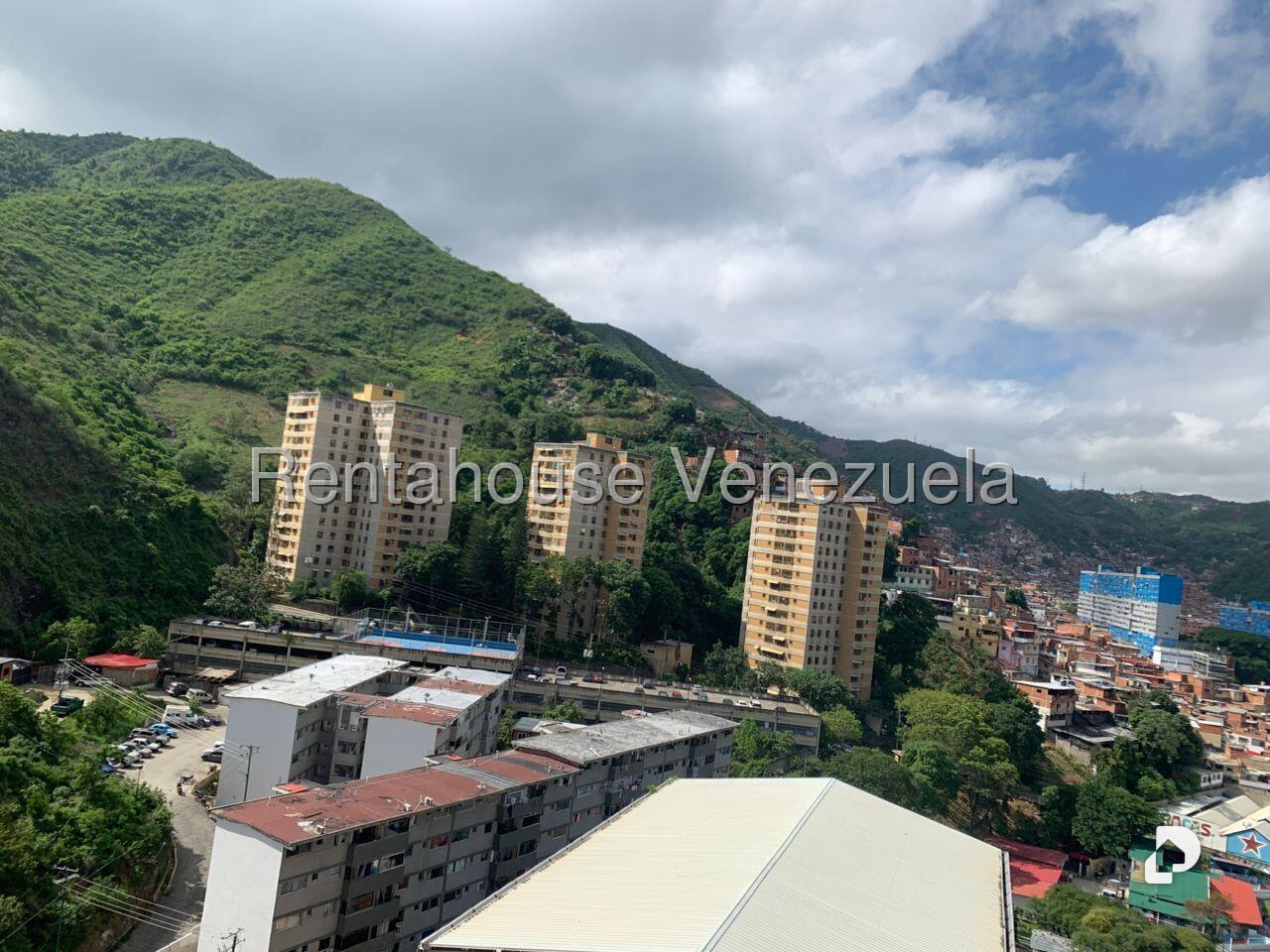 Apartamento en El Paraíso, Caracas – 11