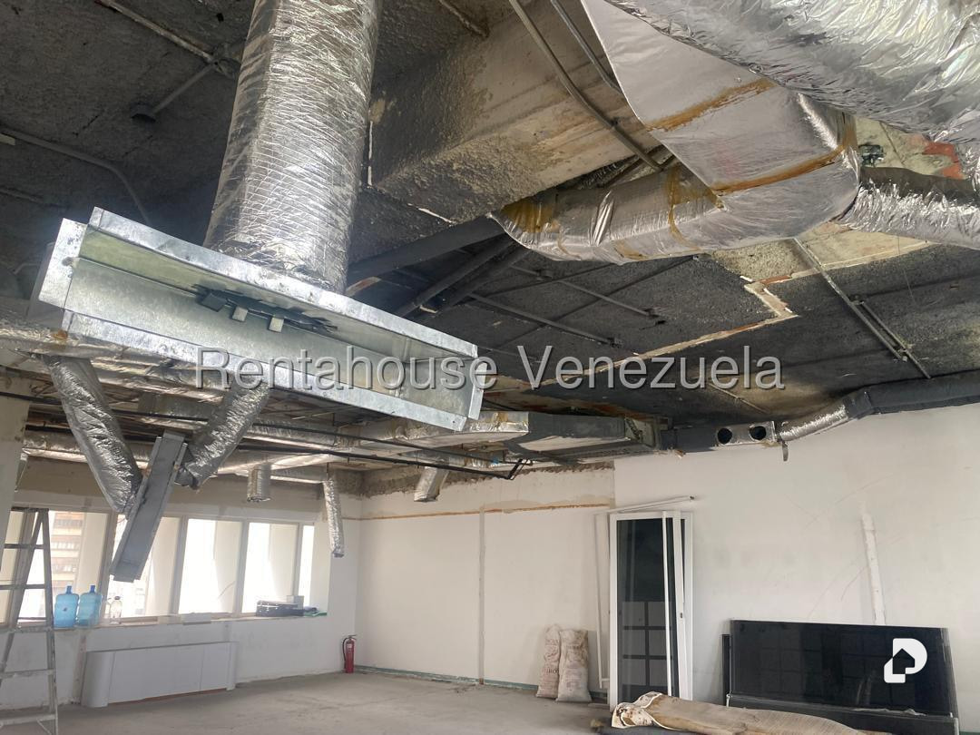 Oficina en Los Palos Grandes, Caracas – 4