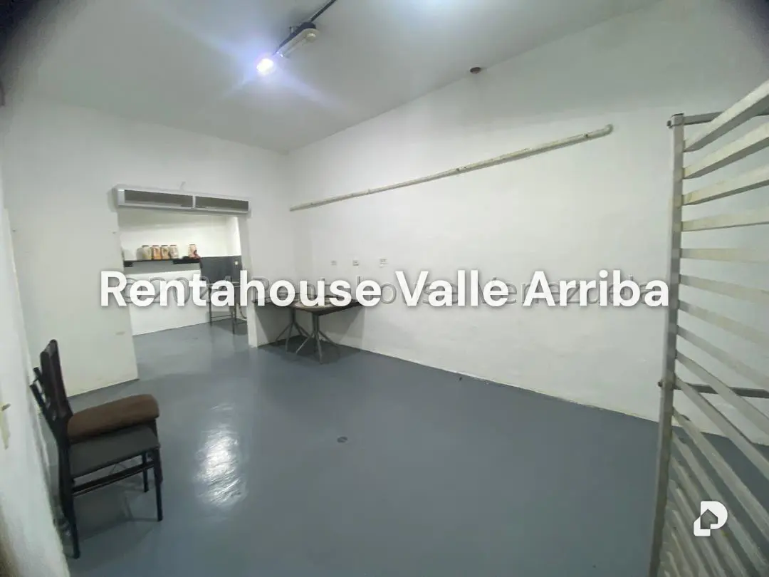 Local comercial en Bello Monte, Caracas – 11
