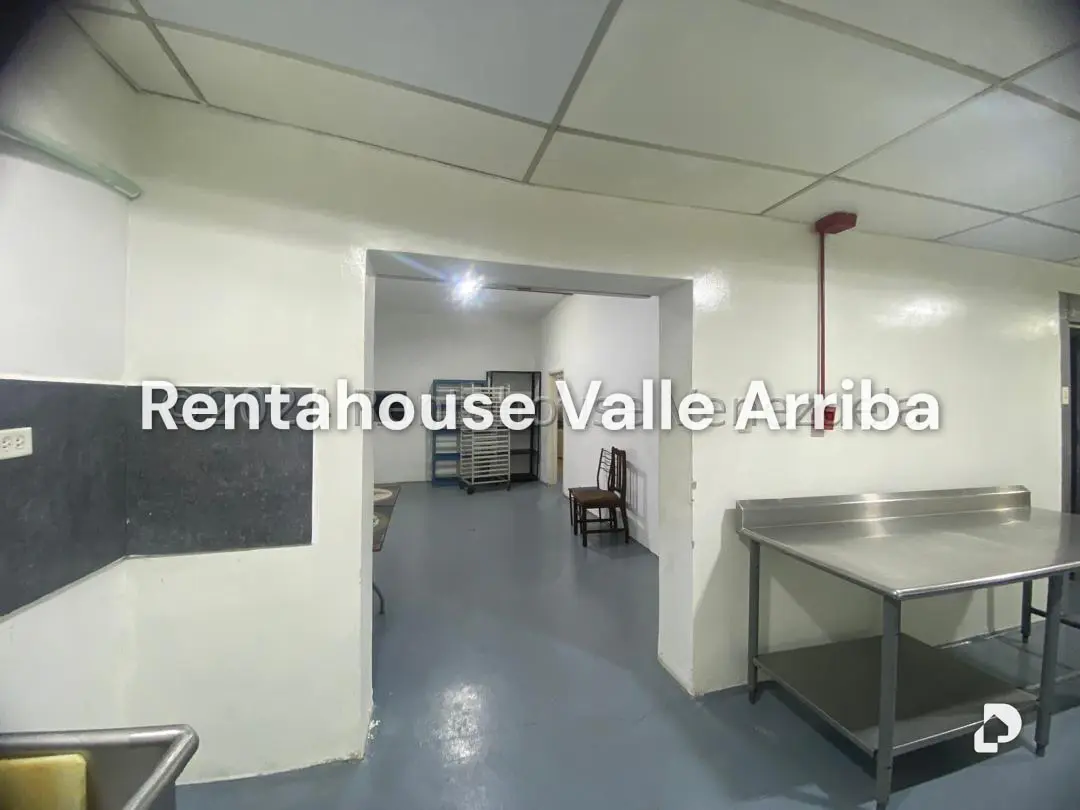 Local comercial en Bello Monte, Caracas – 10