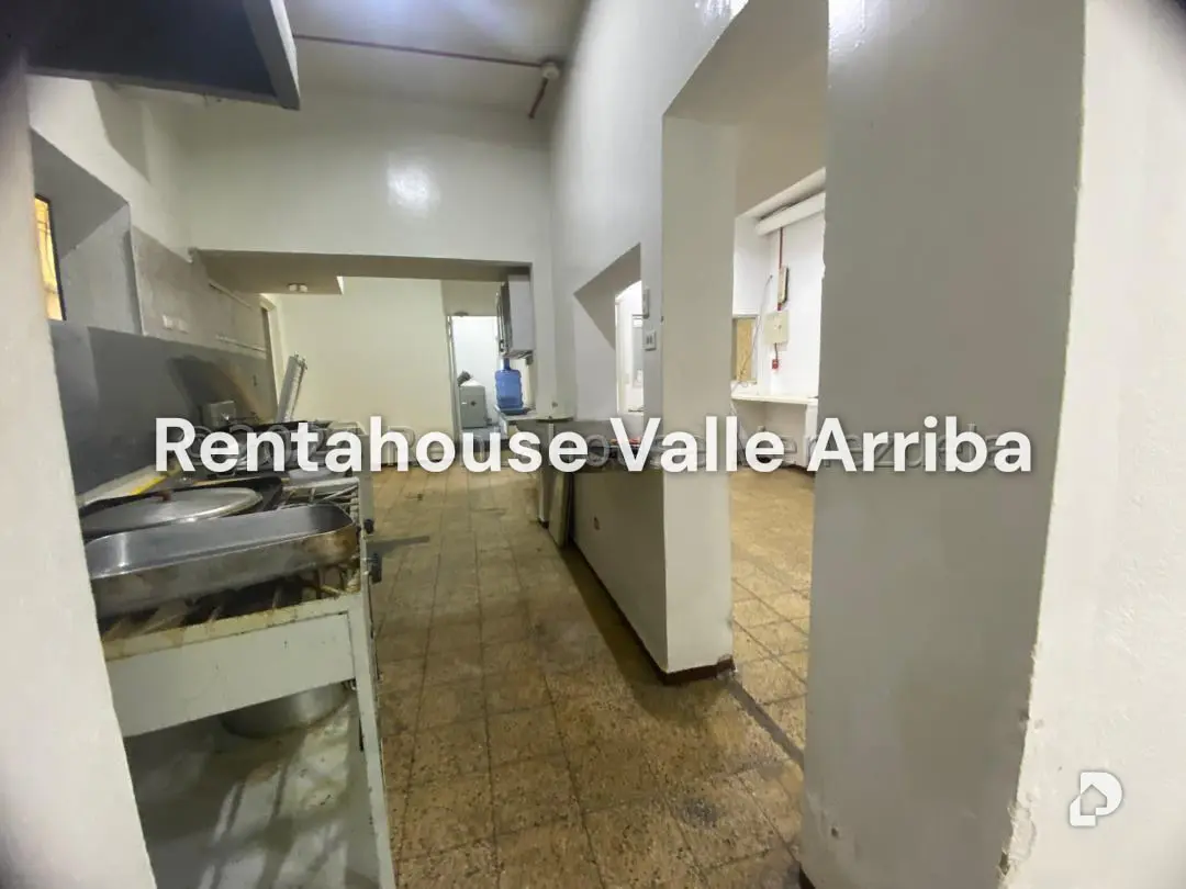 Local comercial en Bello Monte, Caracas – 13