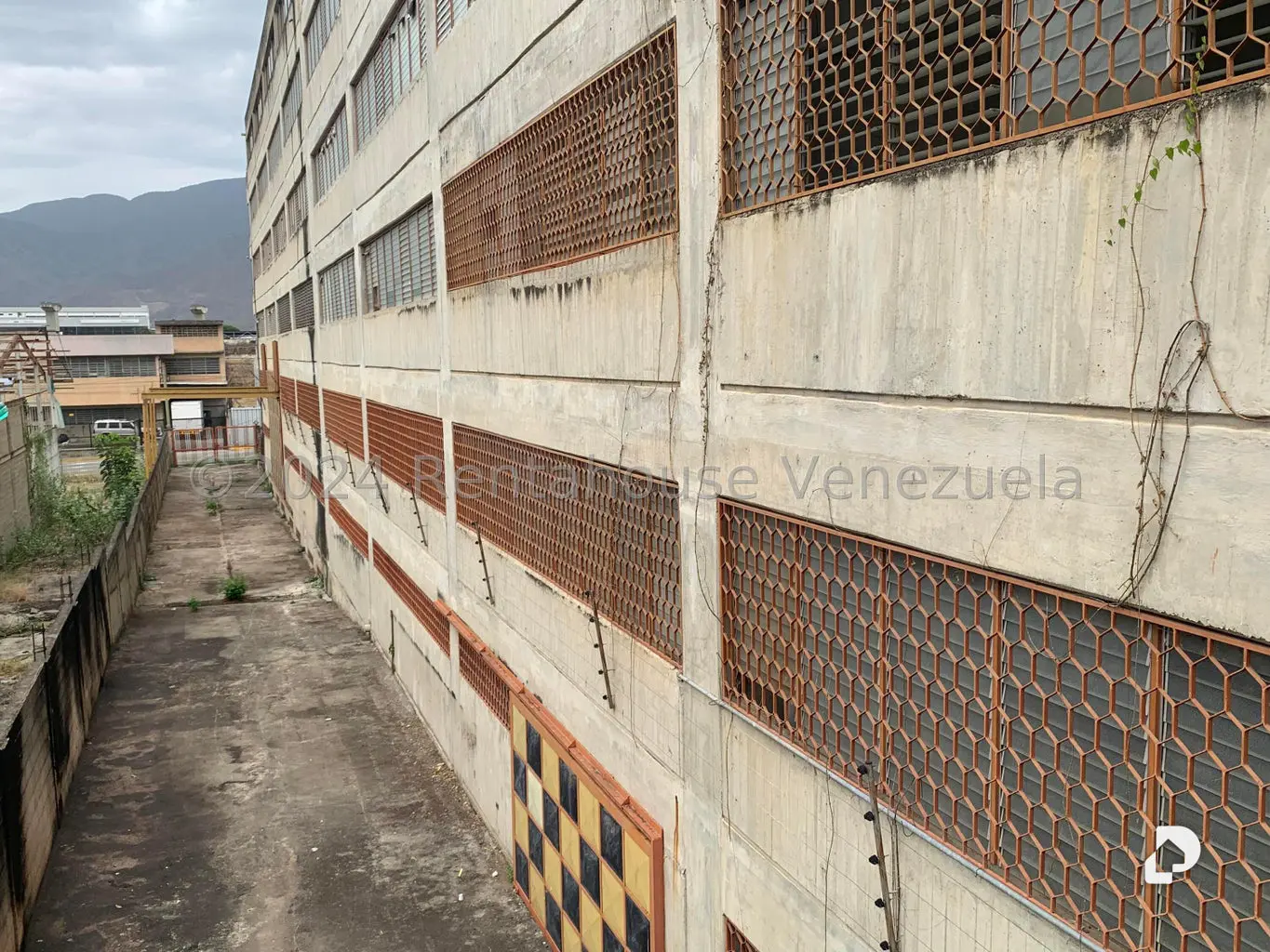 Edificio en El Marqués, Guatire – 5