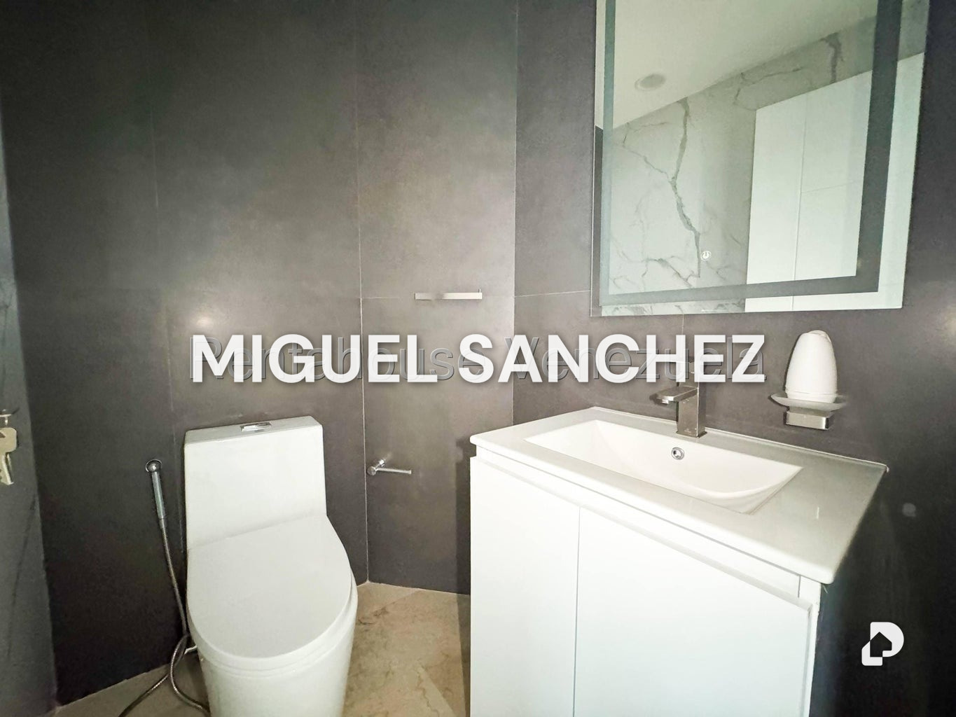 Apartamento en El Rosal, Caracas – 15