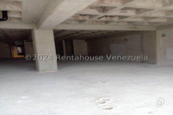 Oficina en Las Mercedes, Caracas – 12