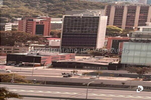 Oficina en Las Mercedes, Caracas – 10