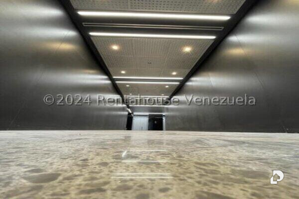 Oficina en Las Mercedes, Caracas – 6