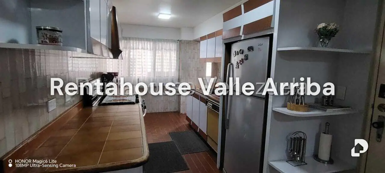 Apartamento en La Florida, Caracas – 16