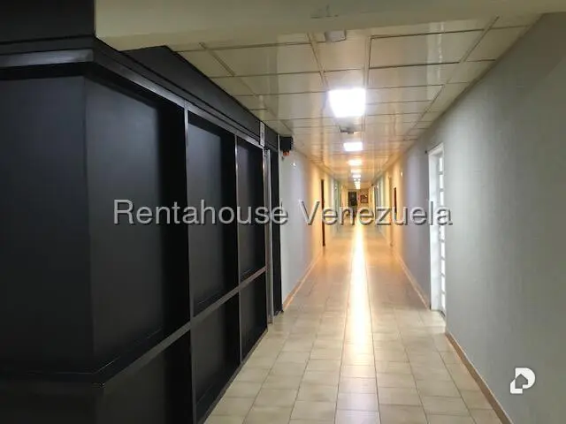 Oficina en Los Cortijos de Lourdes, Caracas