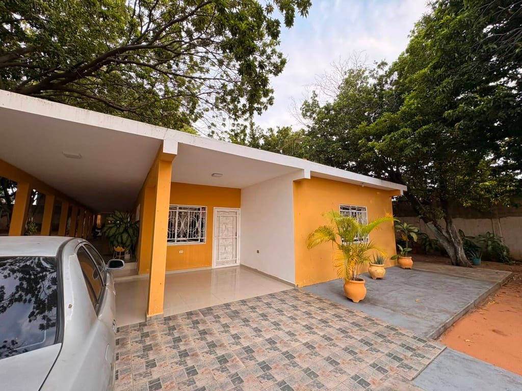 Local comercial en Altos de la Vanega, Maracaibo - 1