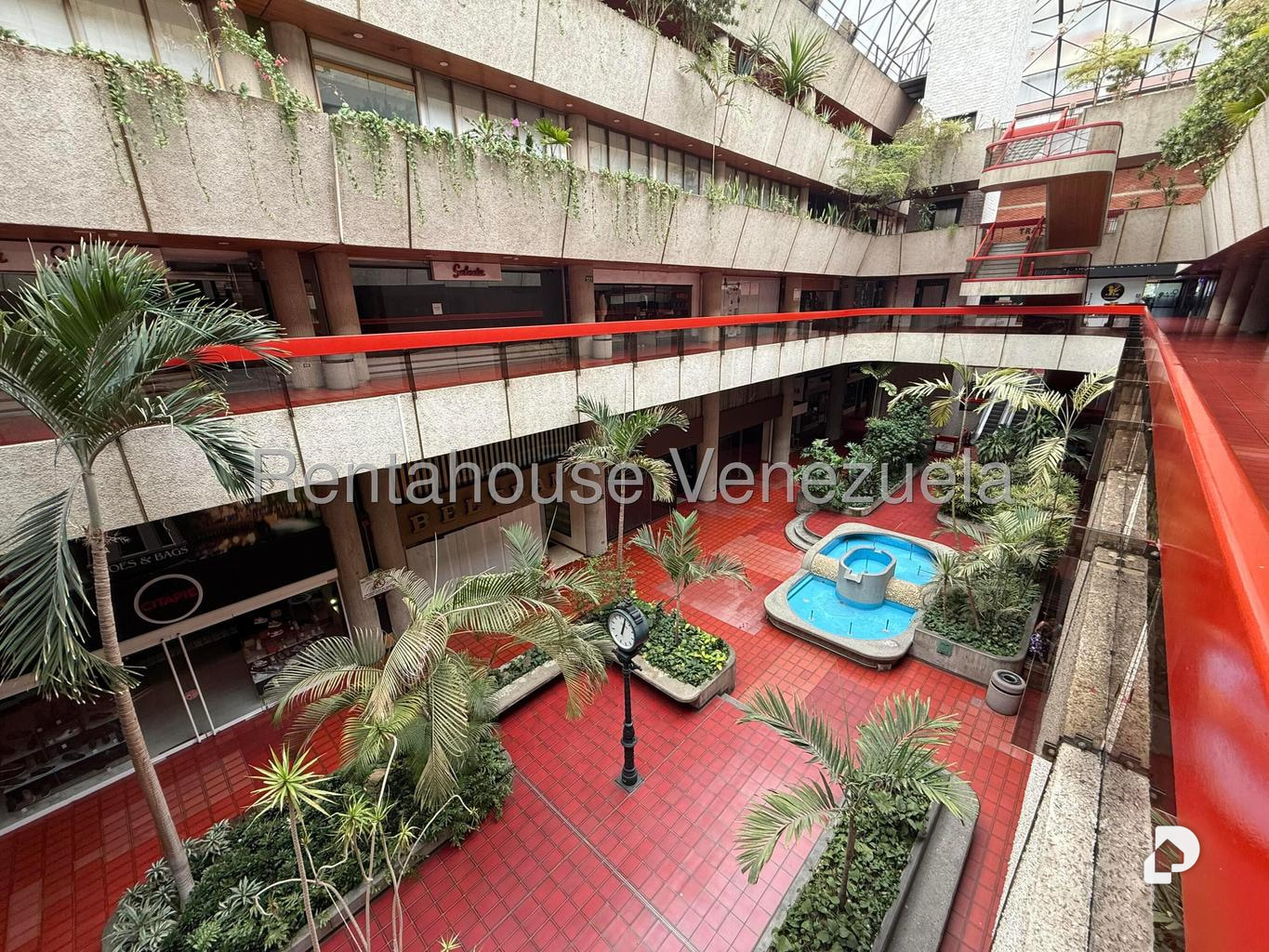 Local comercial en Las Mercedes, Caracas – 12