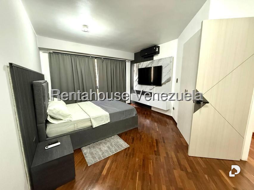 Apartamento en El Rosal, Caracas – 11
