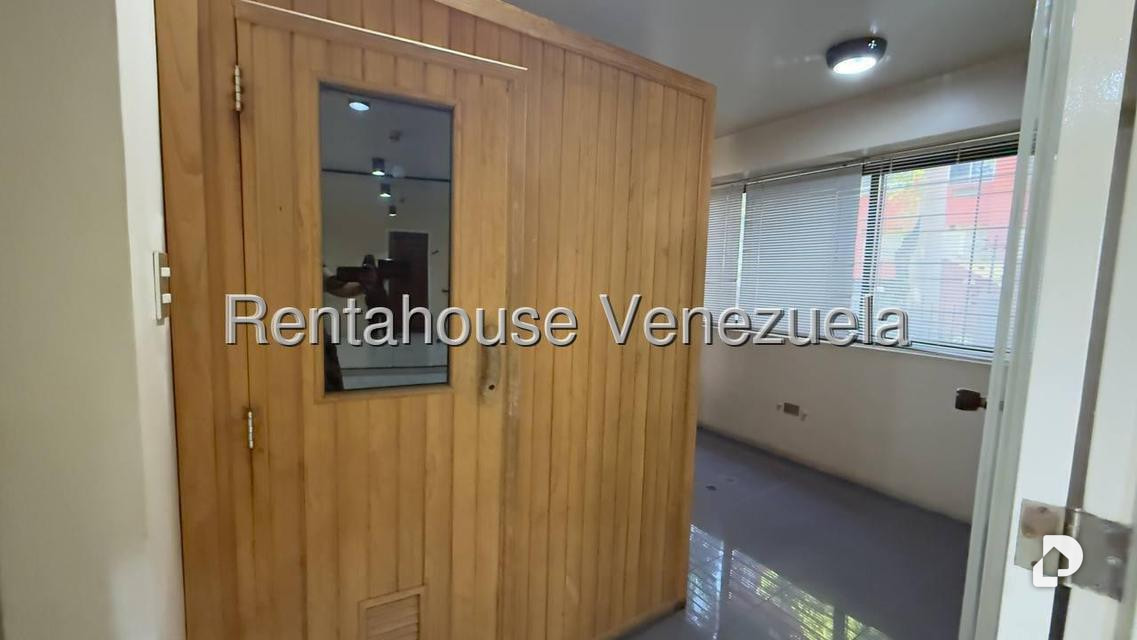 Apartamento en El Rosal, Caracas – 26