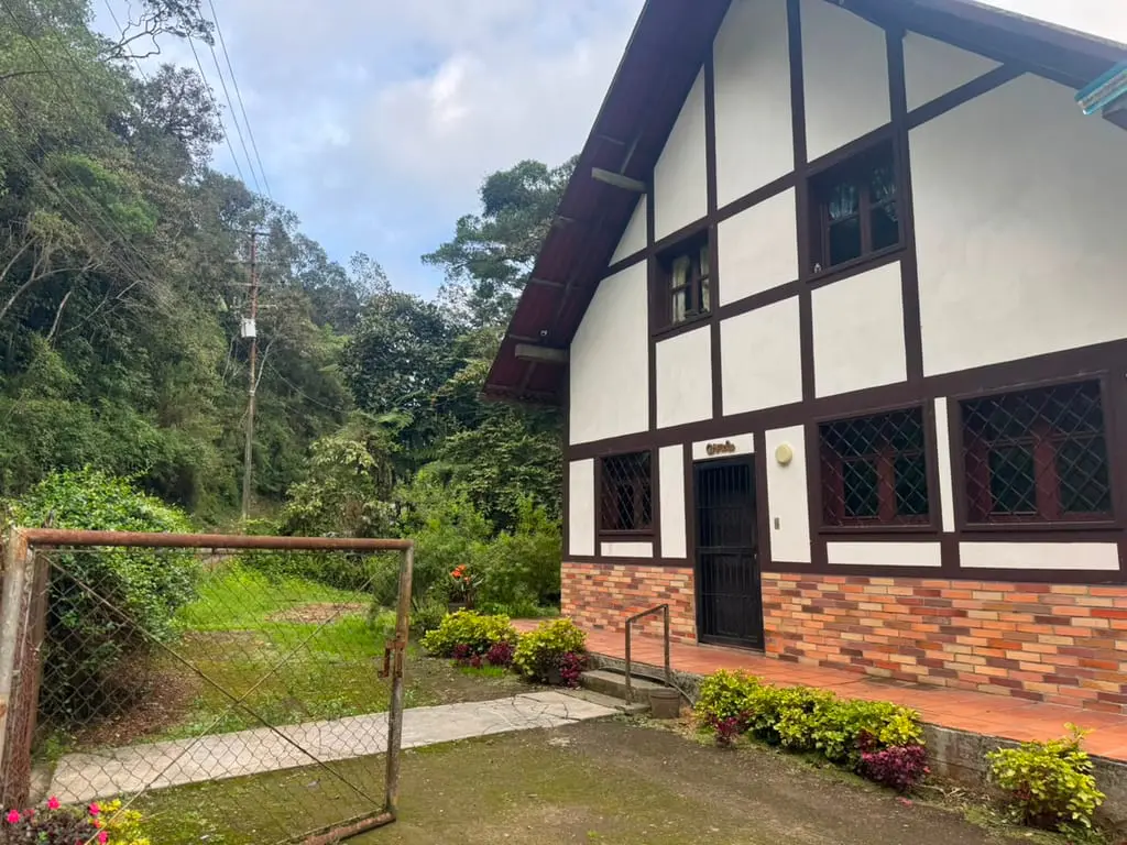Land in Colonia Tovar, La Victoria - 1