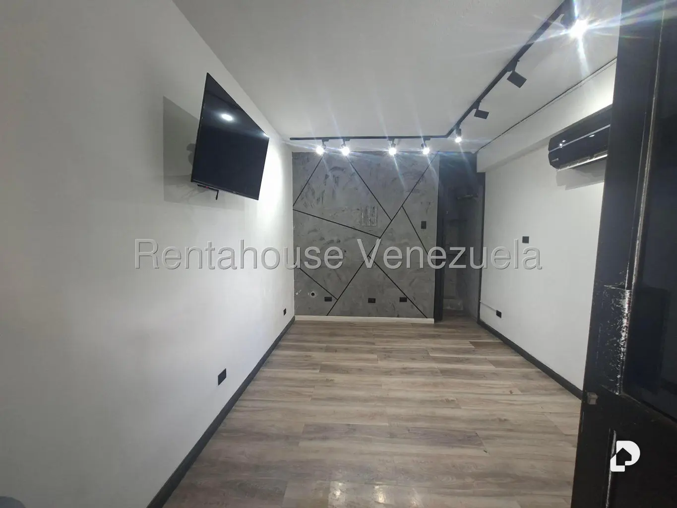 Local comercial en Santa Mónica, Caracas – 9