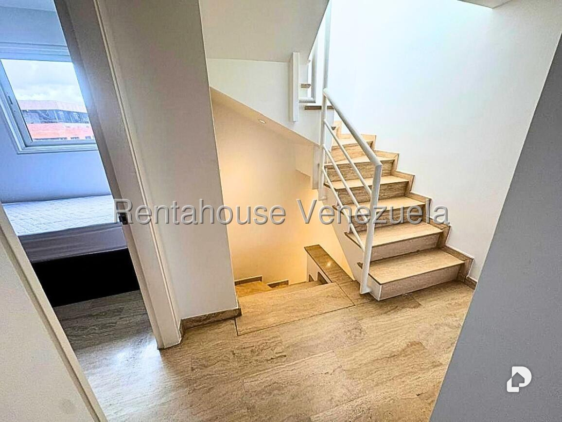 Apartamento en El Rosal, Caracas – 17