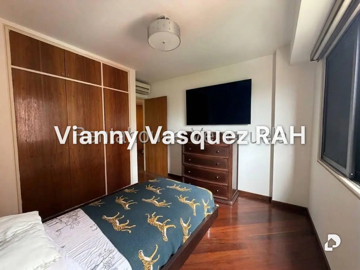 Apartamento en El Rosal, Caracas – 11