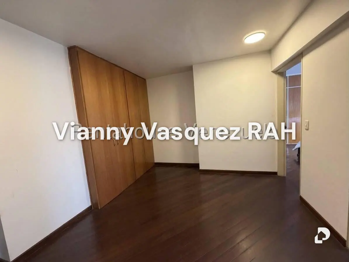 Apartamento en El Rosal, Caracas – 14