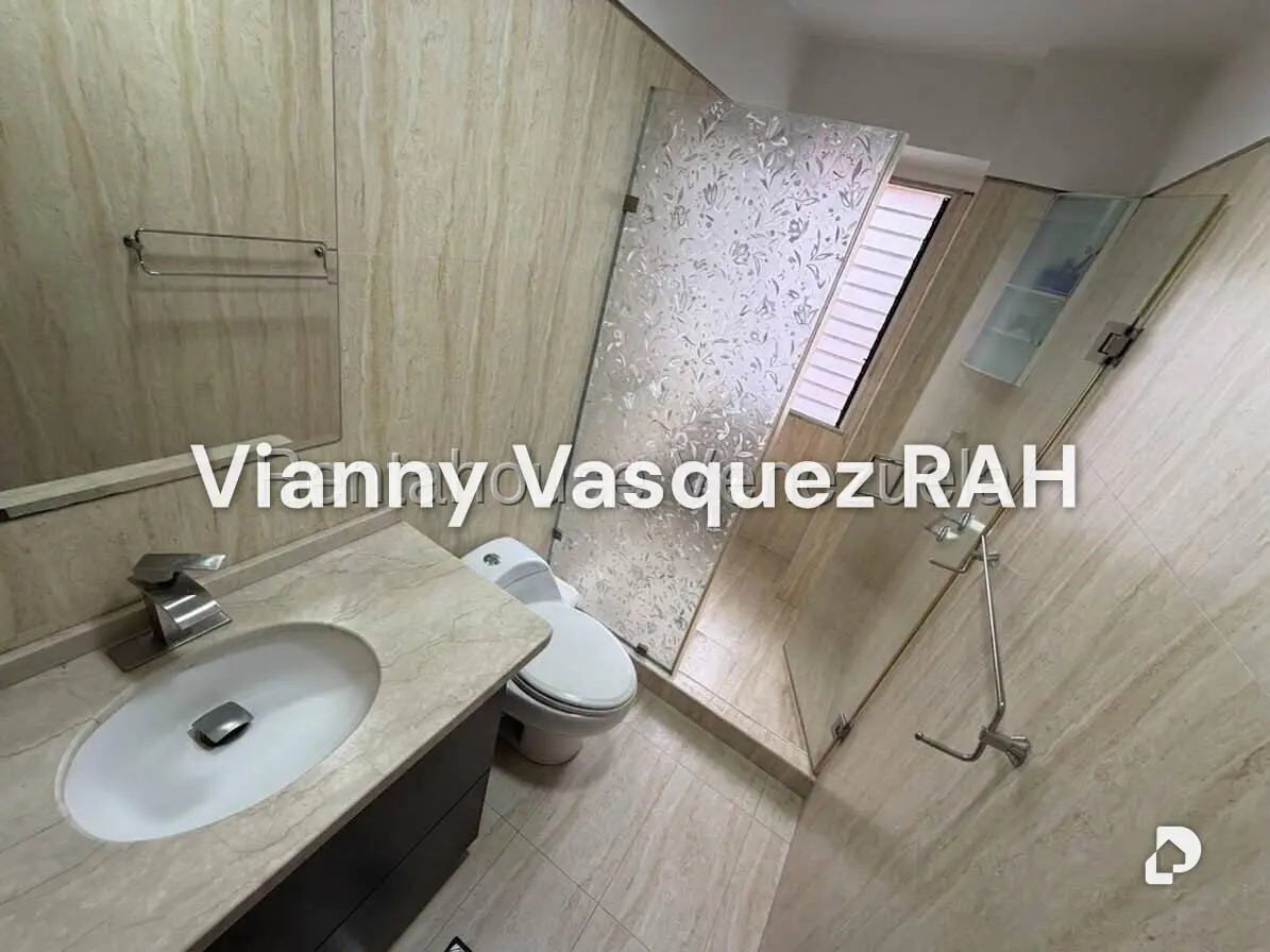Apartamento en El Rosal, Caracas – 12