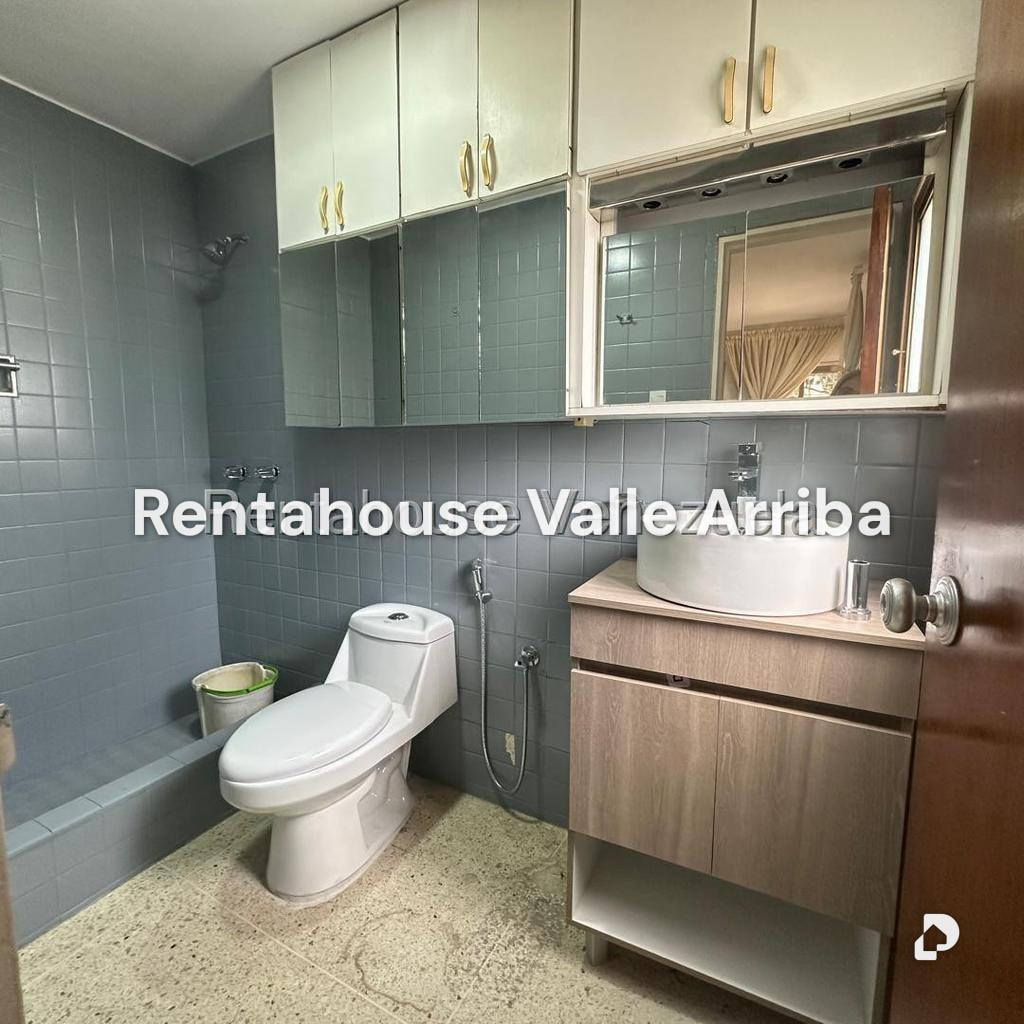 Apartamento en La Florida, Caracas – 18