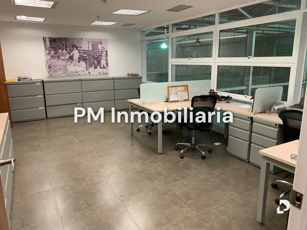 Galpón en Caracas – 24