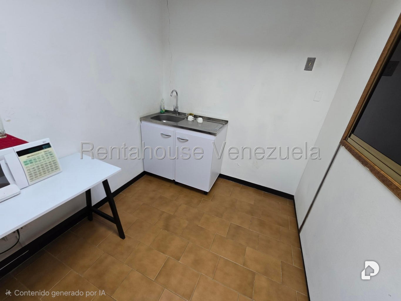 Oficina en Los Dos Caminos, Caracas – 12