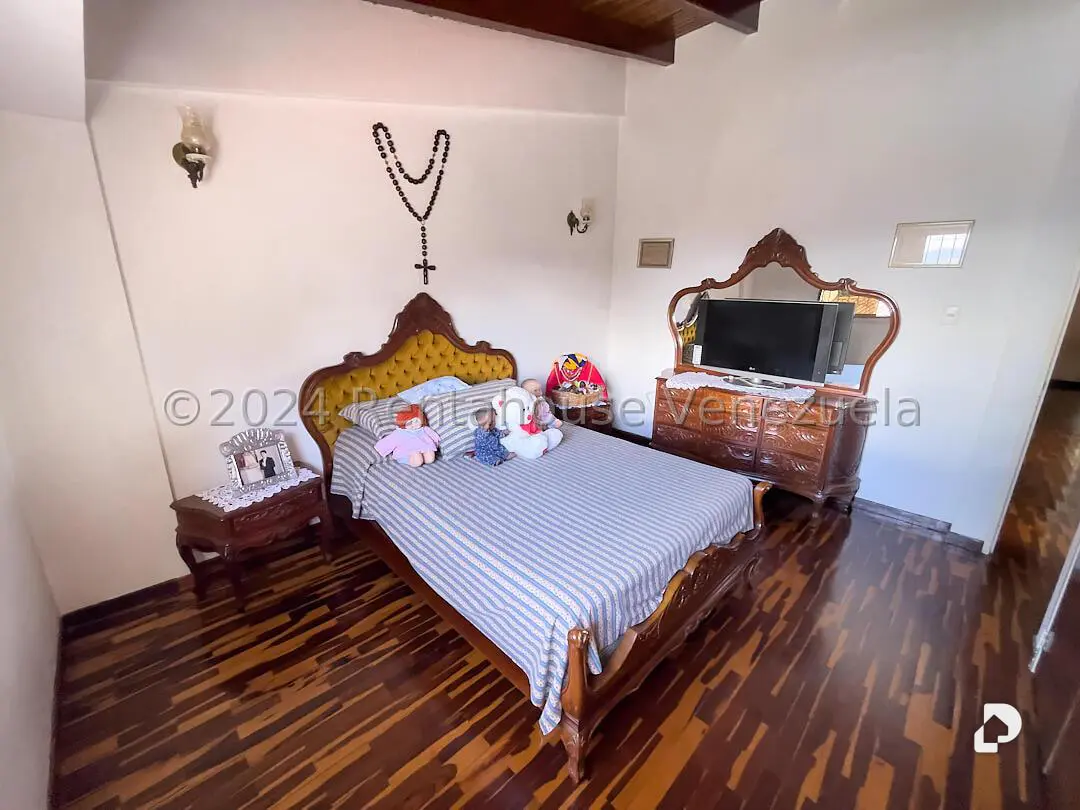 Casa en Alto Prado, Caracas – 27