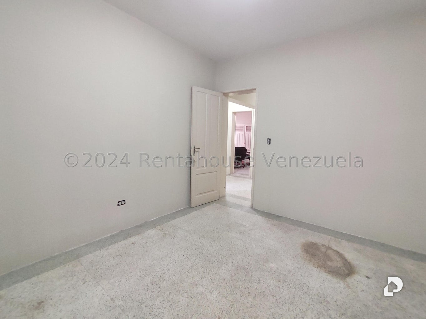 Casa en Los Palos Grandes, Caracas – 19
