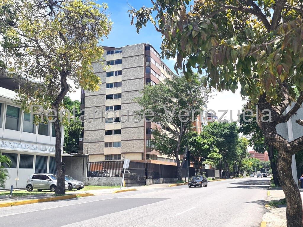 Apartamento en Chuao, Caracas - 1