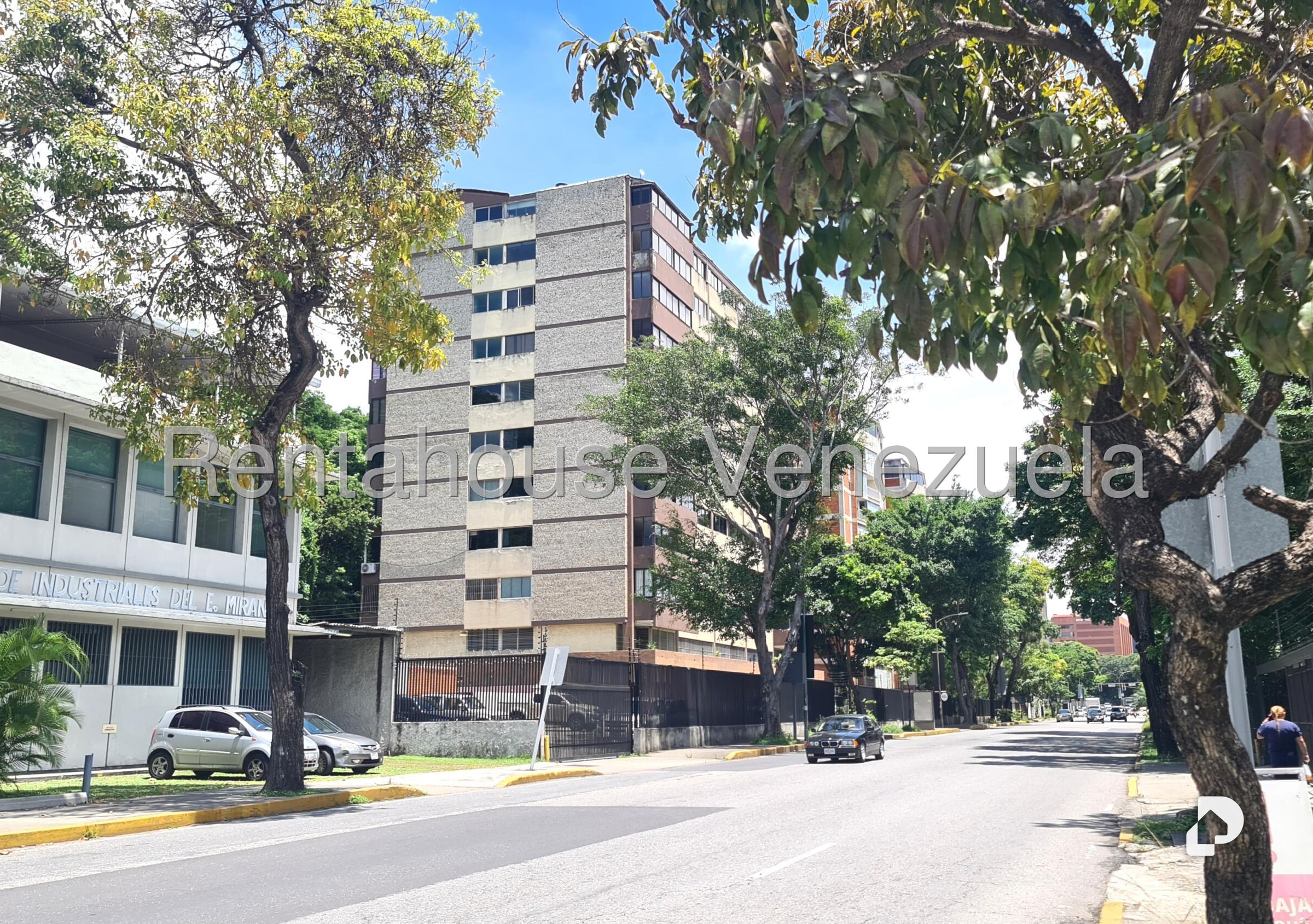 Apartamento en Chuao, Caracas – 1