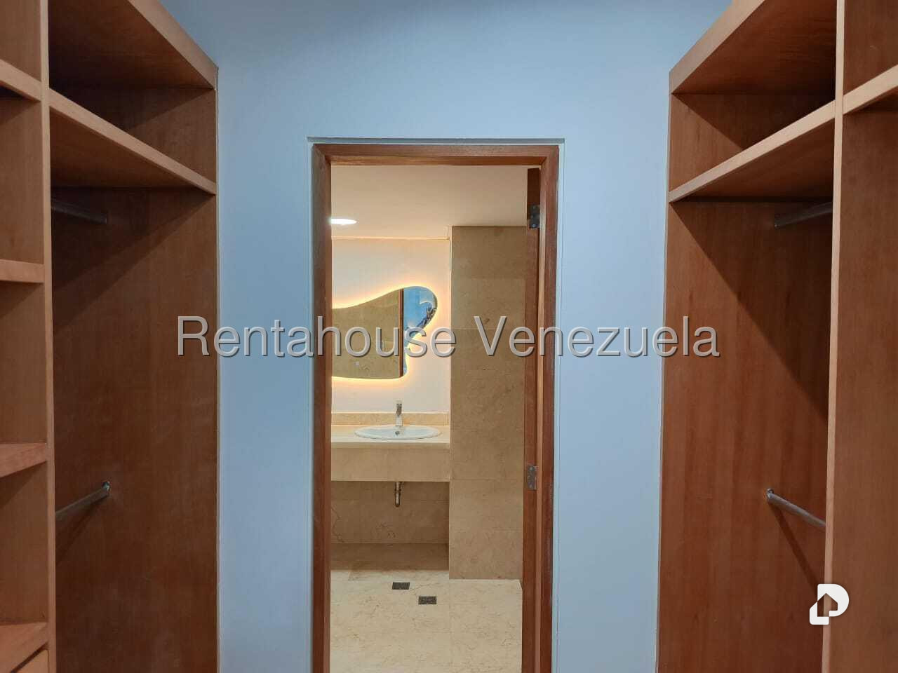 Apartamento en Lomas de Las Mercedes, Caracas