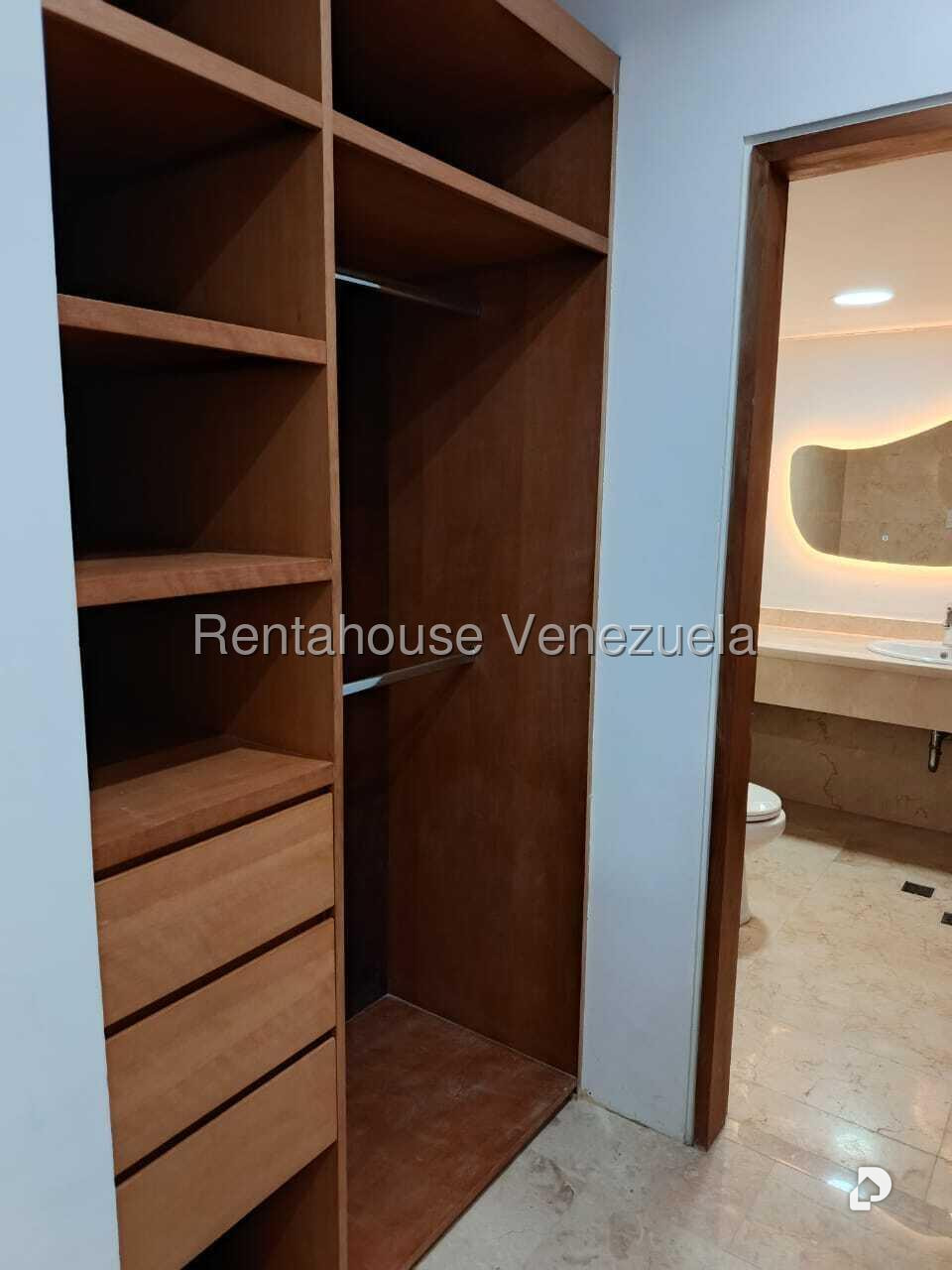 Apartamento en Lomas de Las Mercedes, Caracas