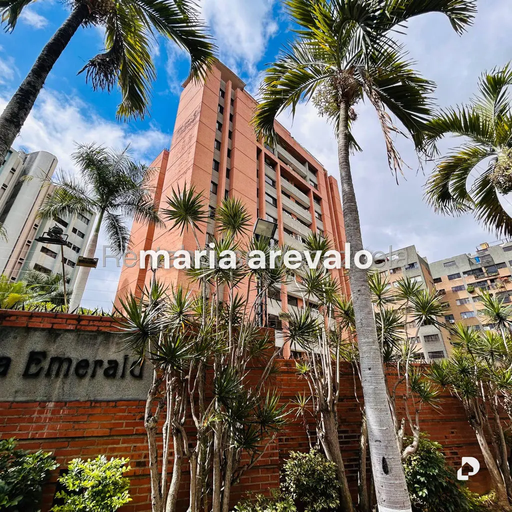 Apartamento en Las Esmeraldas, Caracas – 1