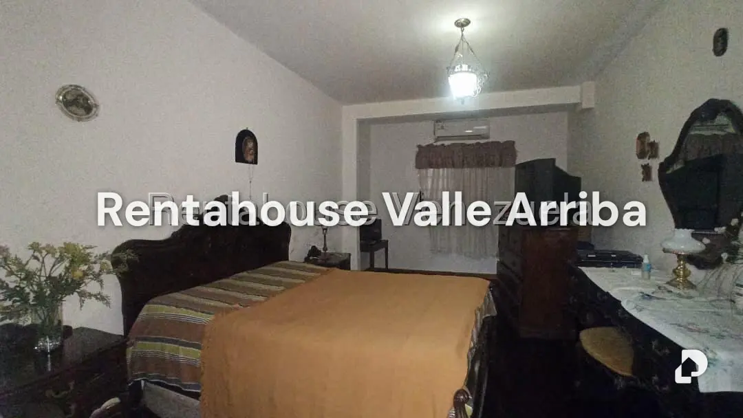 Casa en La Trinidad, Caracas – 23