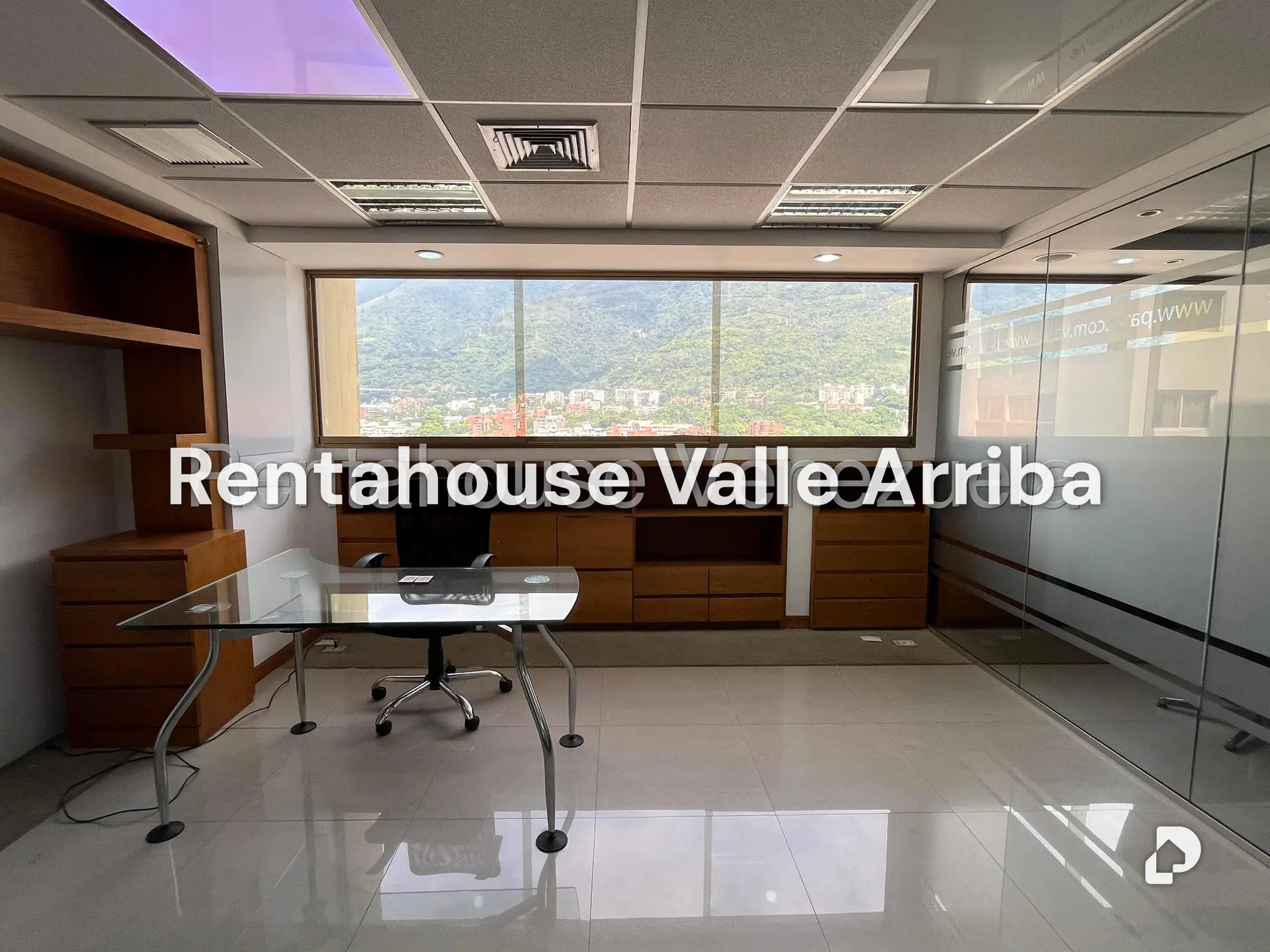 Office in Los Dos Caminos, Caracas – 12