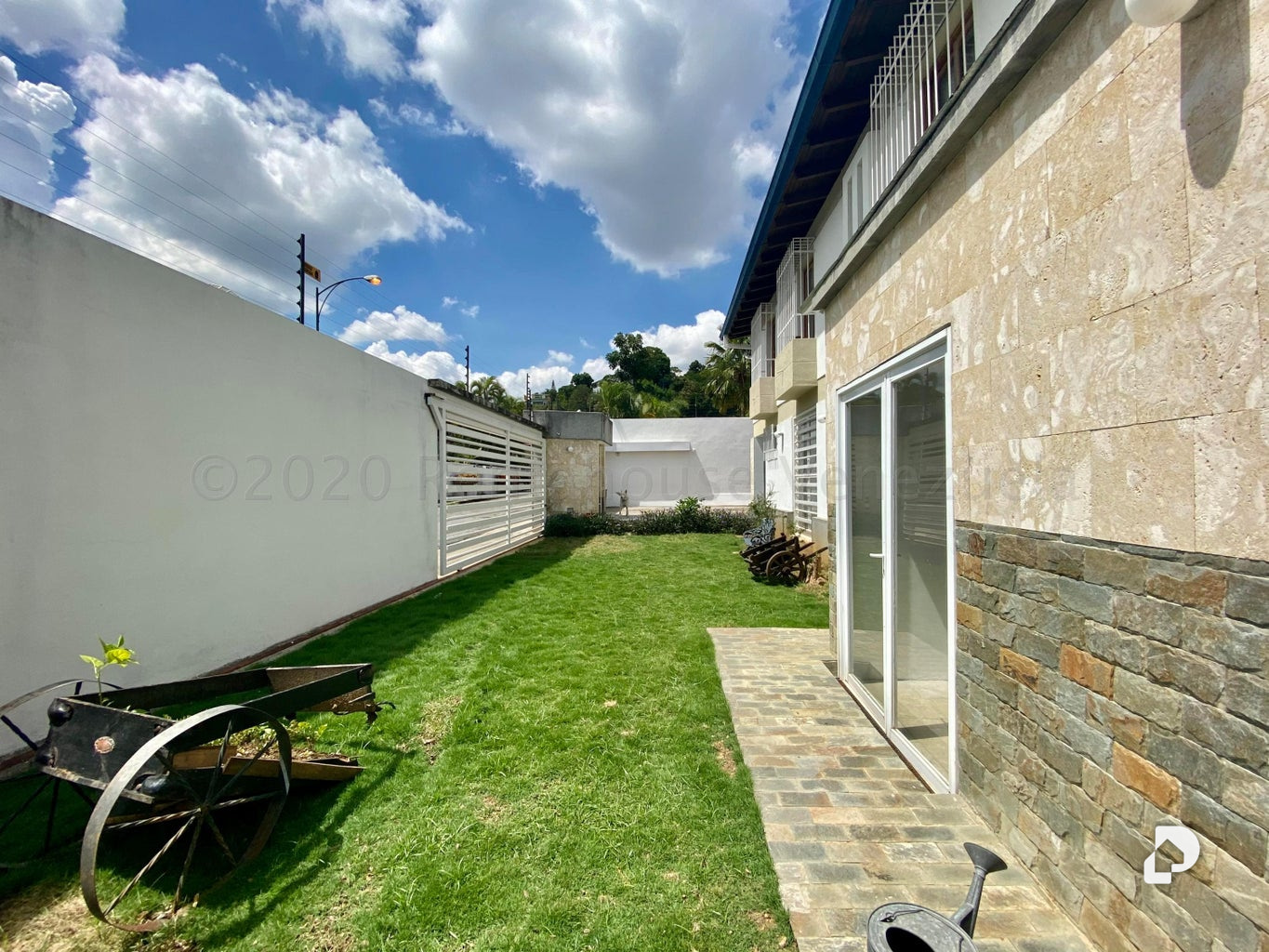 Casa en Prados del Este, Caracas – 28