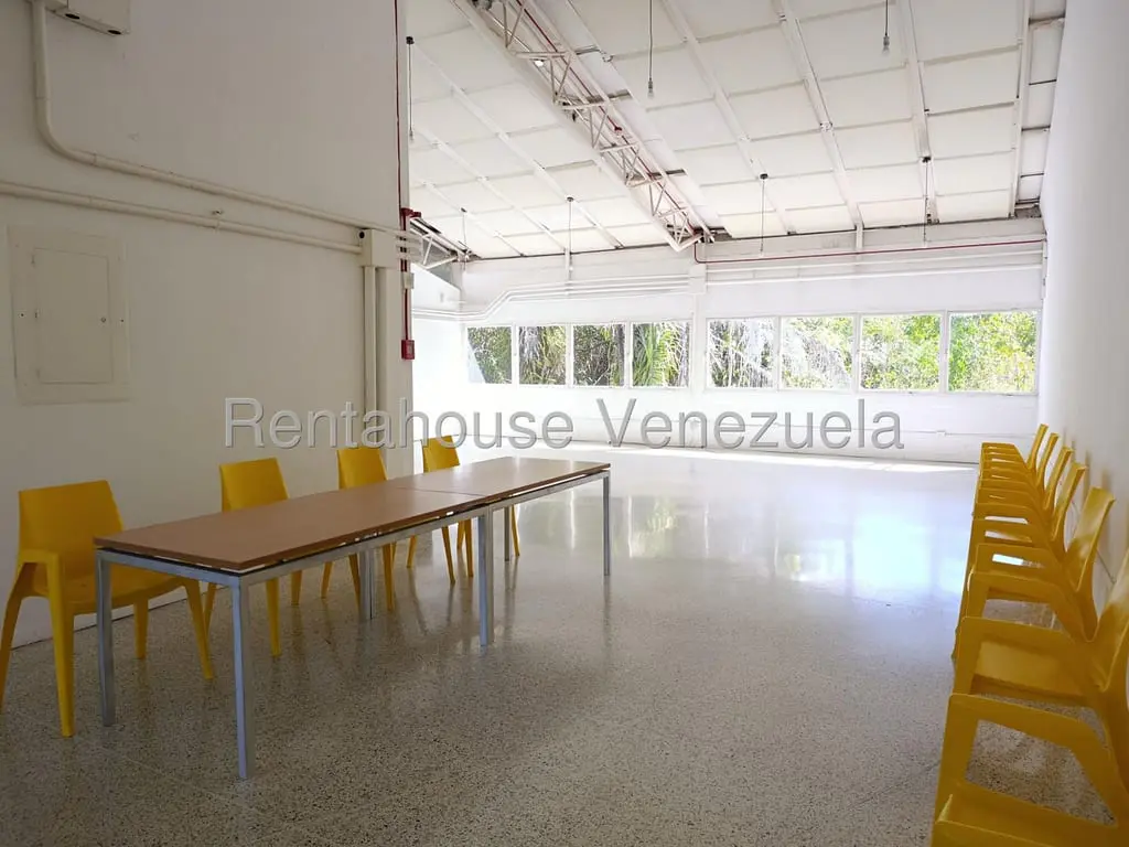 Office in Terrazas del Ávila, Caracas - 1