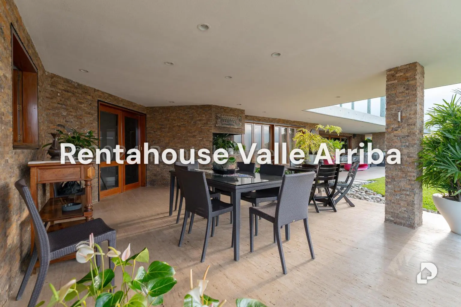 Casa en Cerro Verde, Caracas – 24