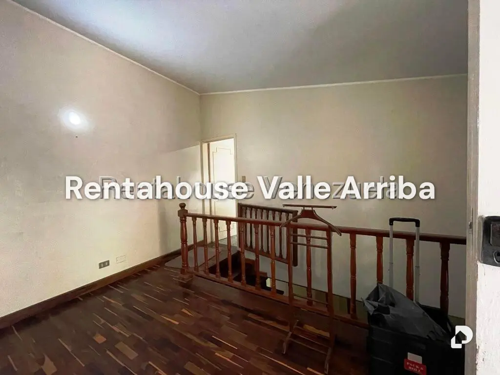 House in Los Guayabitos, Caracas – 21