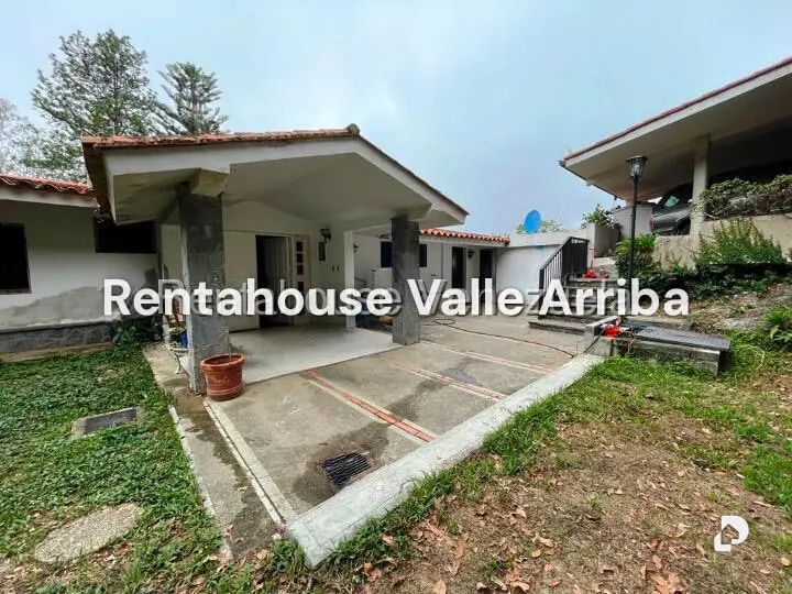 House in Los Guayabitos, Caracas – 18