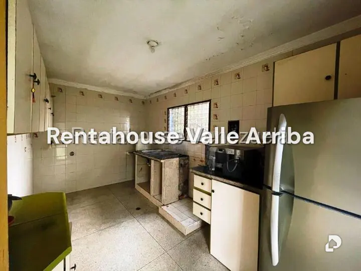 House in Los Guayabitos, Caracas – 85