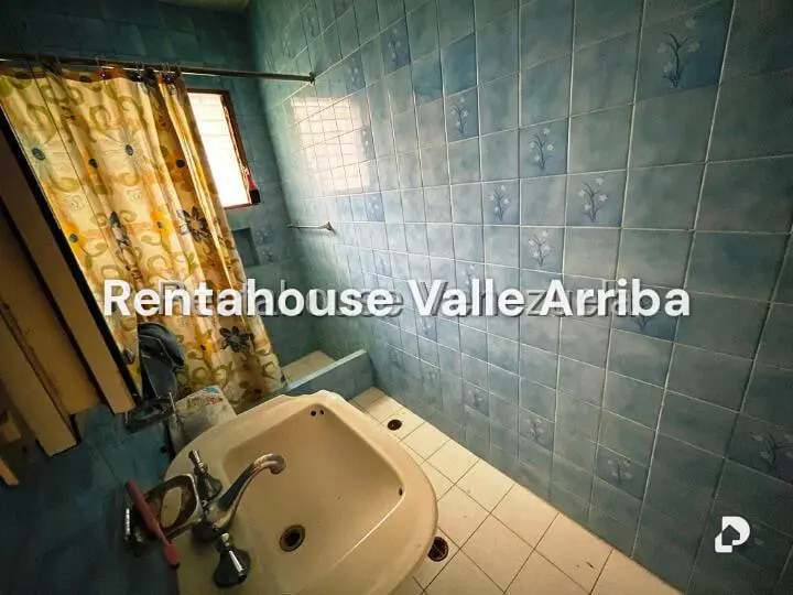 House in Los Guayabitos, Caracas – 79